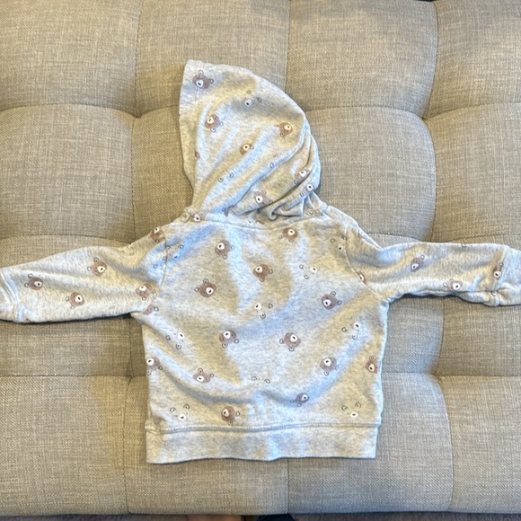 Carter’s | Zip-up Hoodie | 3-6 Month 🧸 - Picture 4 of 4